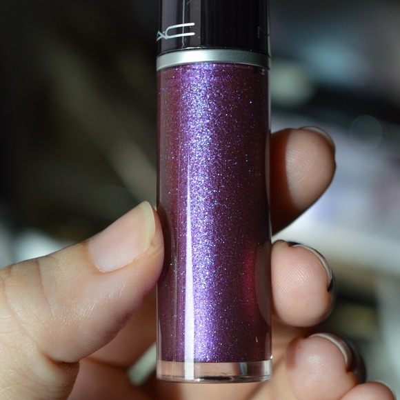 MAC Grand Illusion Liquid Lipcolour *QUEEN'S VIOLET* Limited Edition BNIB RARE - Picture 4 of 10